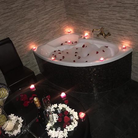 Отель Crispi Relax Рим Экстерьер фото