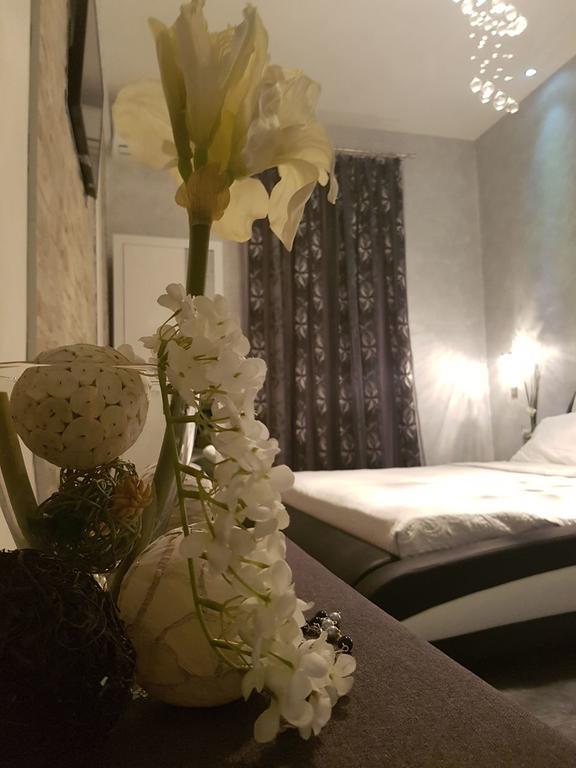 Отель Crispi Relax Рим Экстерьер фото
